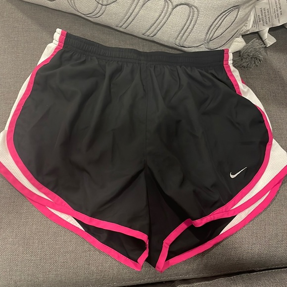 Nike Dri Fit Athletic Shorts Size M - Picture 1 of 4